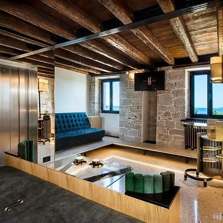 Spirito Santo Palazzo Storico ロヴィニ